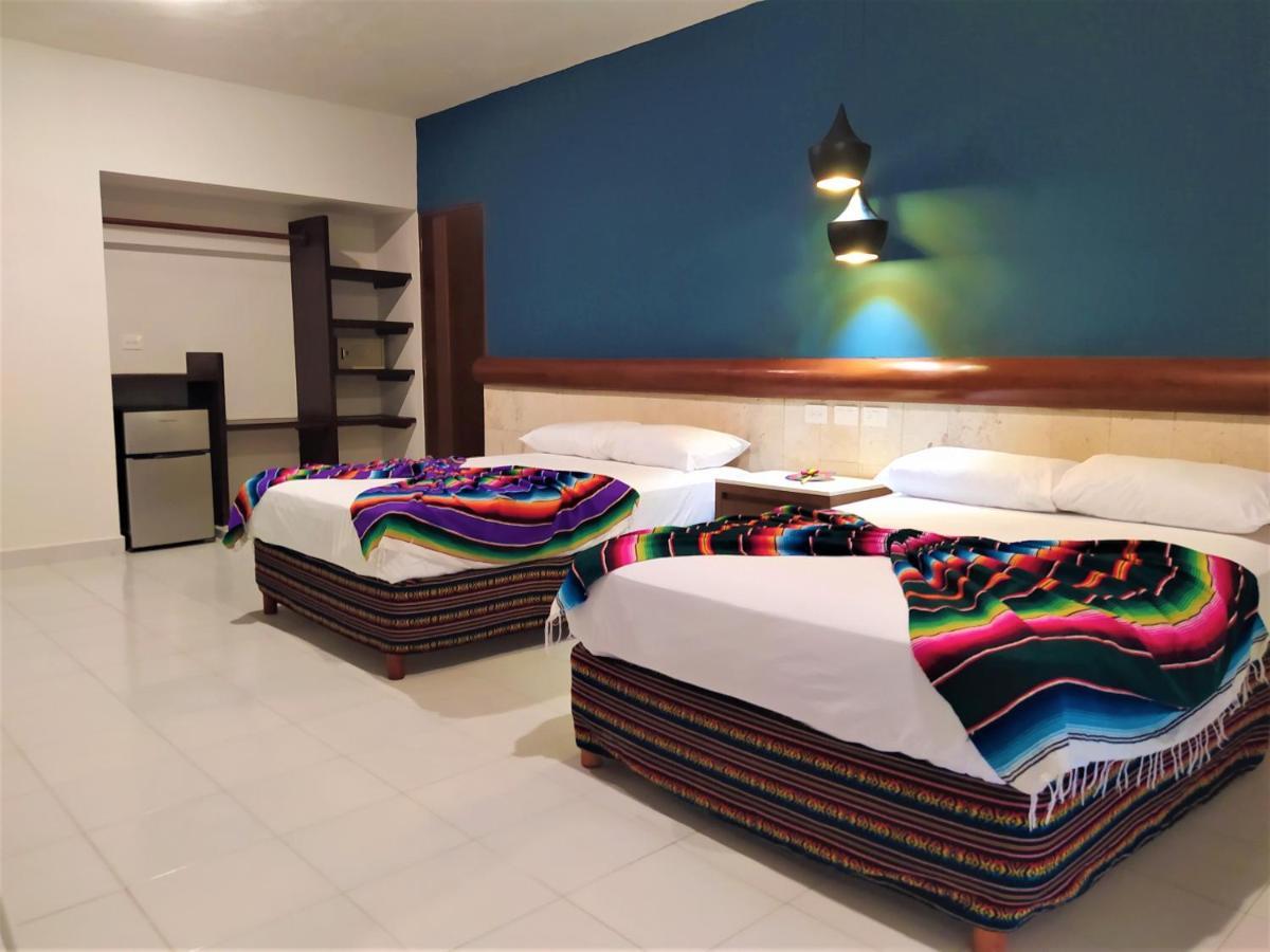 Hotel Mariachi By Kavia 5Th Av Плая дел Кармен Екстериор снимка