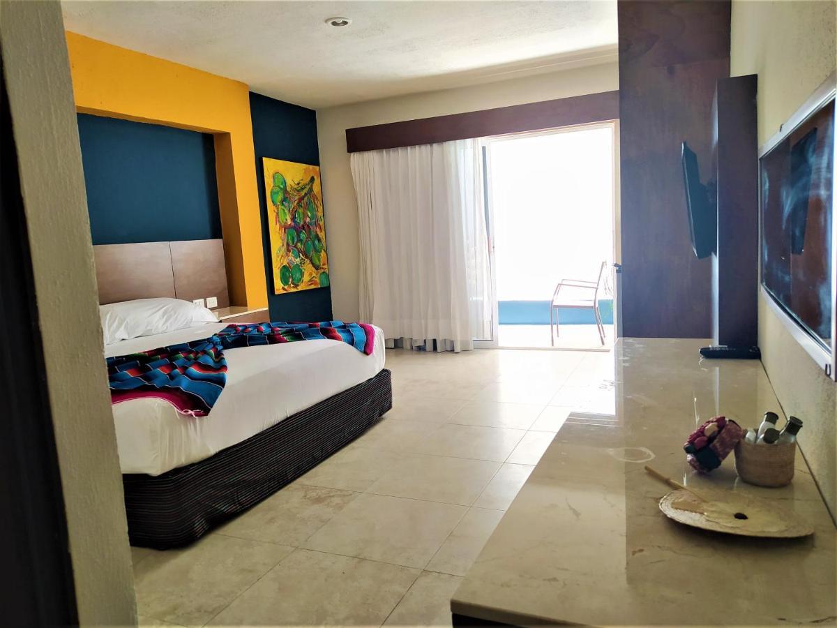 Hotel Mariachi By Kavia 5Th Av Плая дел Кармен Екстериор снимка