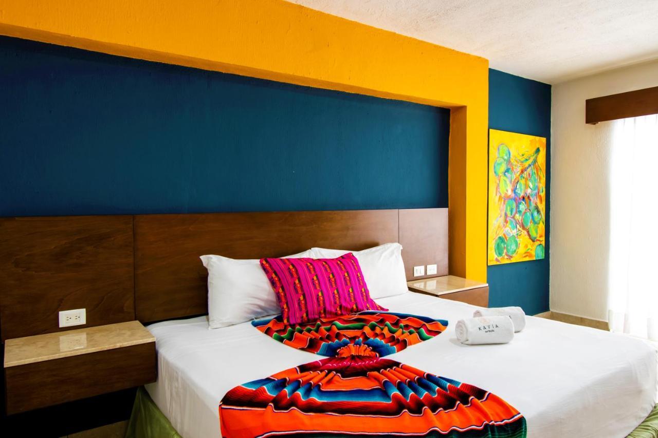 Hotel Mariachi By Kavia 5Th Av Плая дел Кармен Екстериор снимка